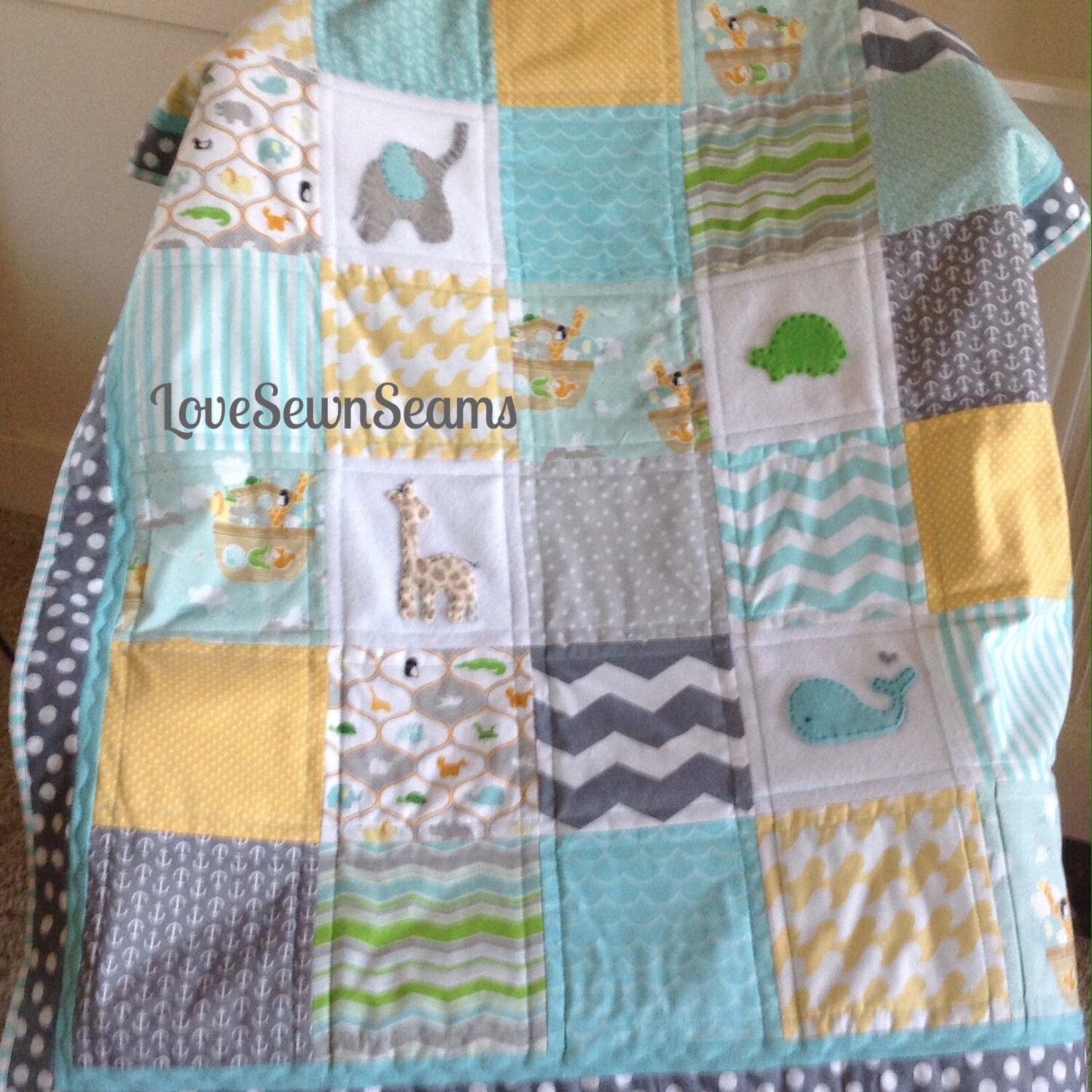 NOAH'S ARK quilt with ultra soft back/BABY Quilt/Noahs Ark Baby Quilt
