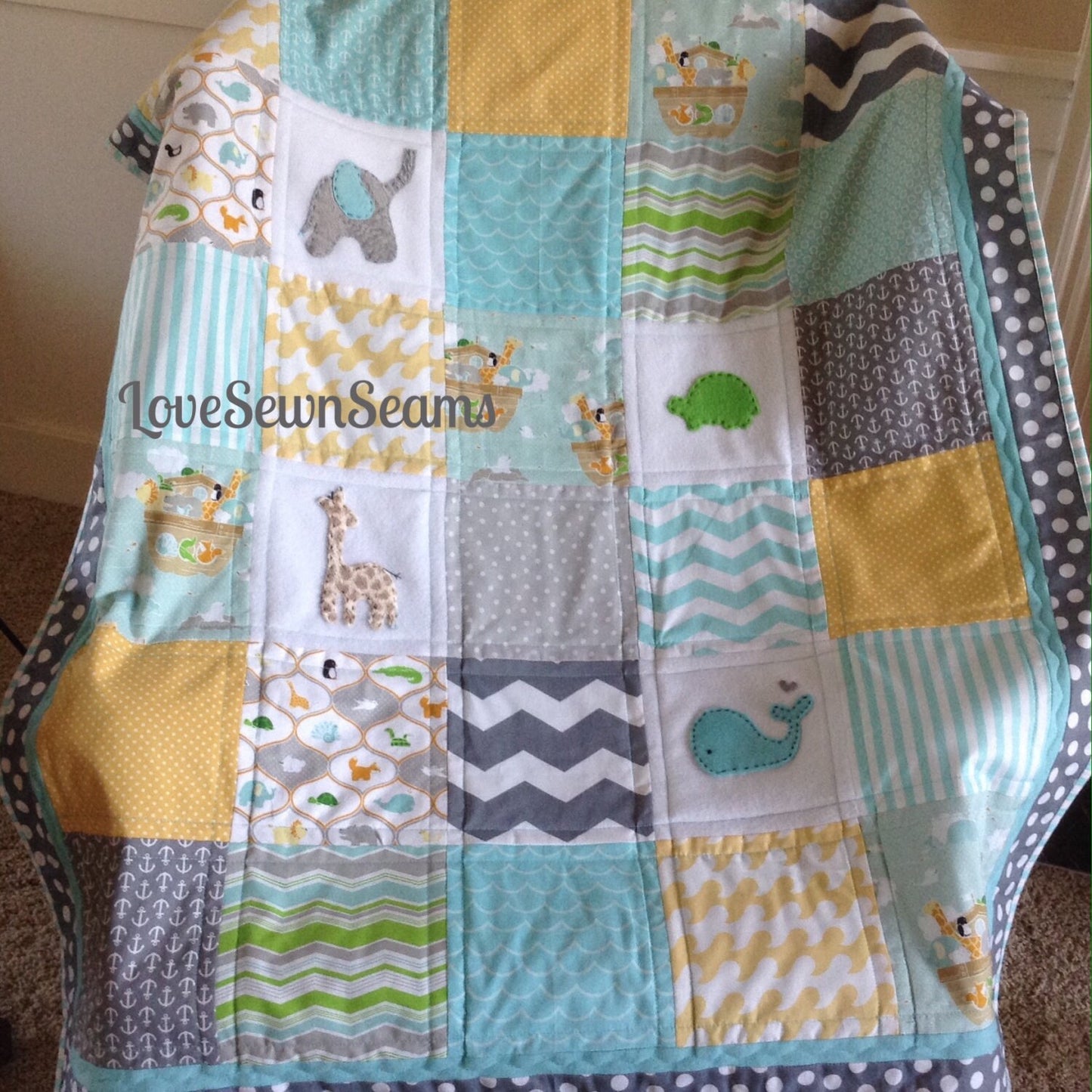 NOAH'S ARK quilt with ultra soft back/BABY Quilt/Noahs Ark Baby Quilt