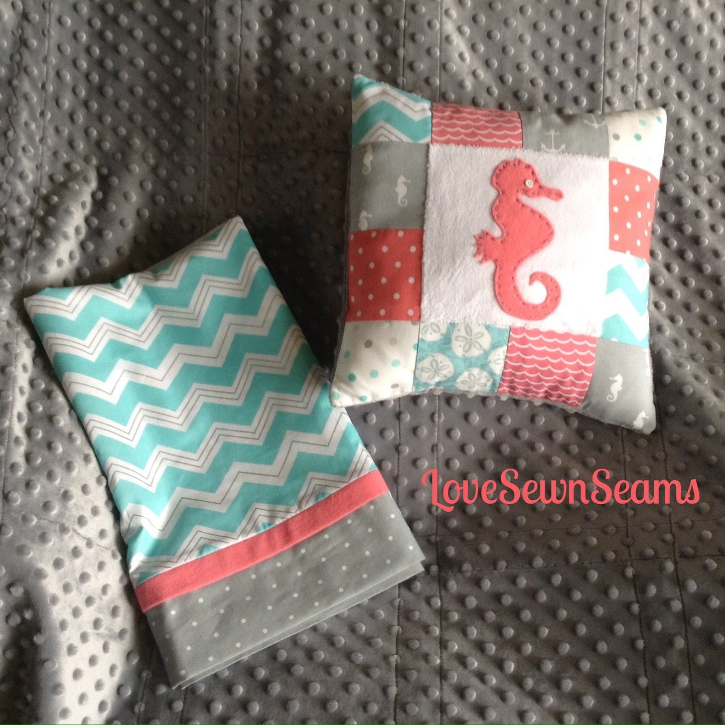 MADE TO ORDER/Baby quilt/Coastal quilt/Seahorse Quilt/Starfish/Custom Crib quilt/handmade baby quilt