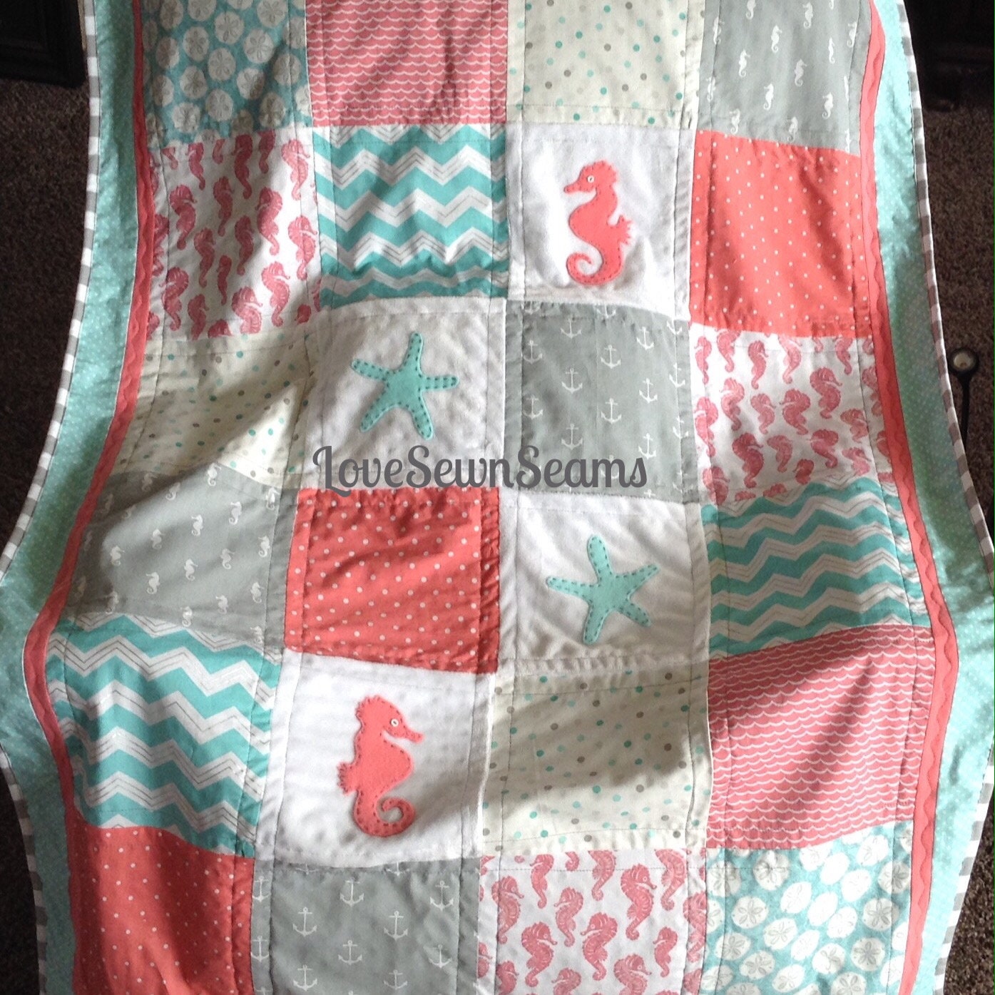 MADE TO ORDER/Baby quilt/Coastal quilt/Seahorse Quilt/Starfish/Custom Crib quilt/handmade baby quilt