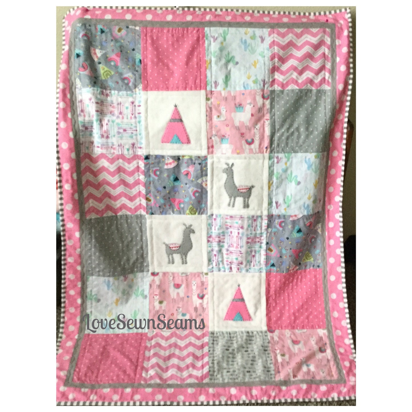 MADE to ORDER/LLAMA Quilt/Alpaca Quilt/Southwestern quilt/Aztec quilt/Handmade/Aztec Baby quilt