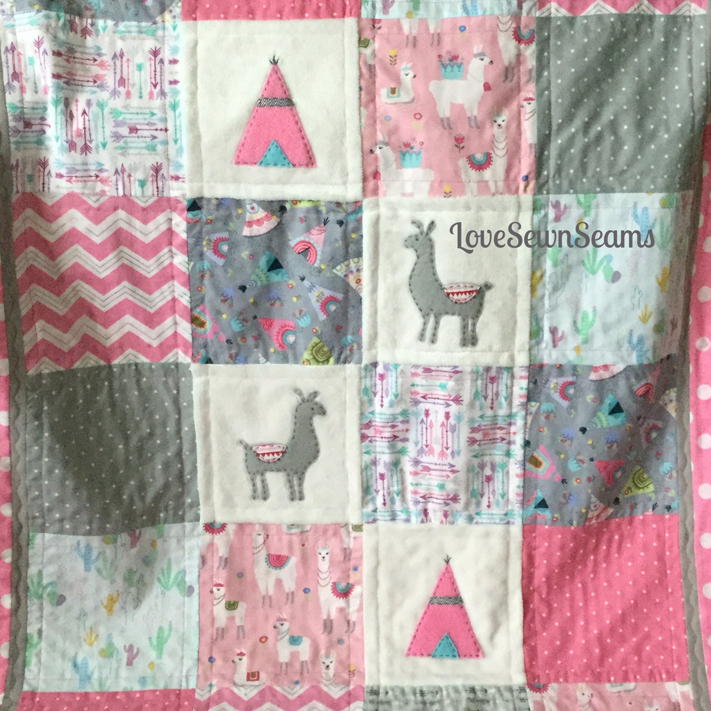 MADE to ORDER/LLAMA Quilt/Alpaca Quilt/Southwestern quilt/Aztec quilt/Handmade/Aztec Baby quilt
