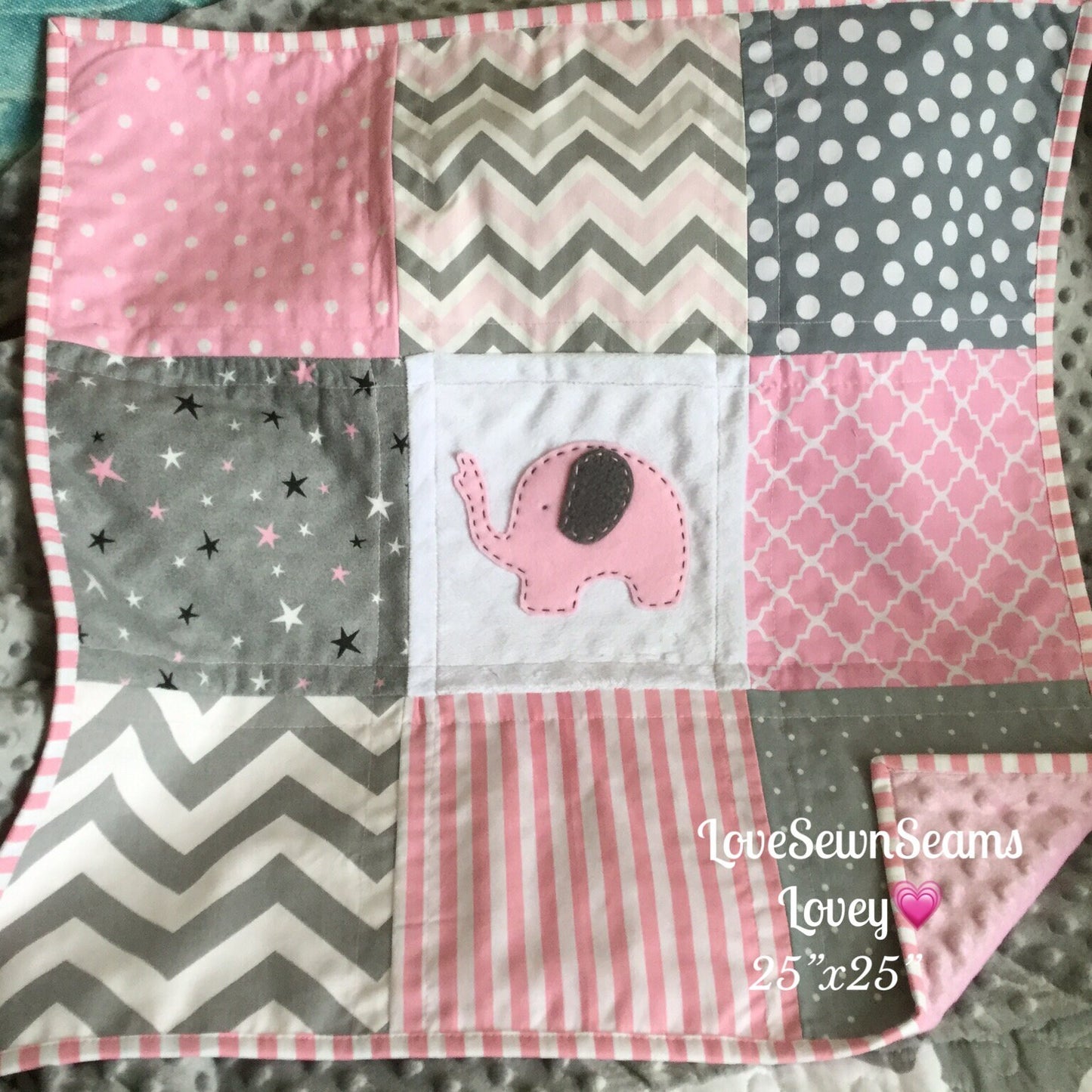 MADE TO ORDER/Elephant quilt/Elephant baby quilt/Elephant Nursery/Modern baby quilt/baby gift