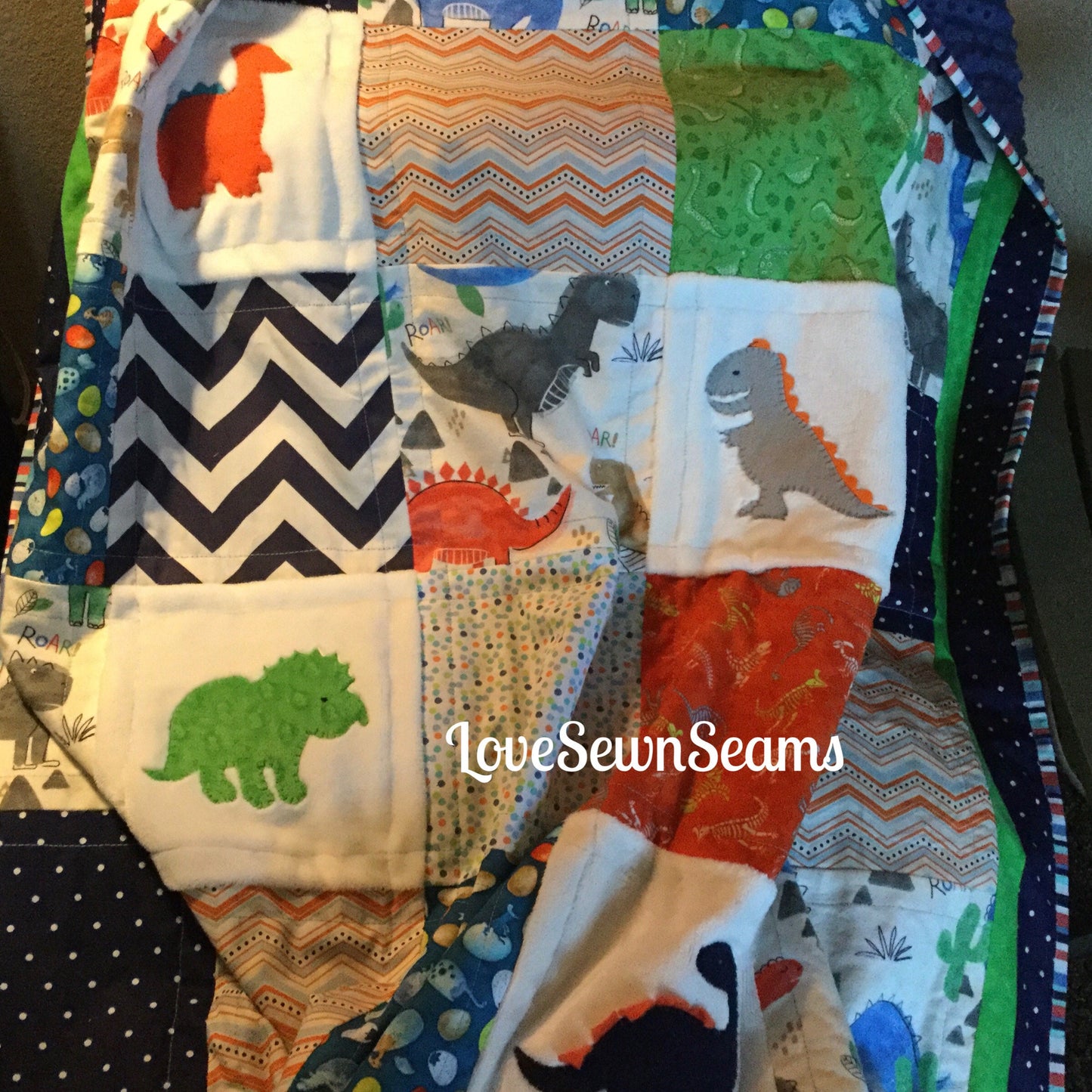 DINO Quilt/Dinosaur quilt/Child’s Dinosaur Quilt/baby quilt/Toddler quilt/Crayon colors