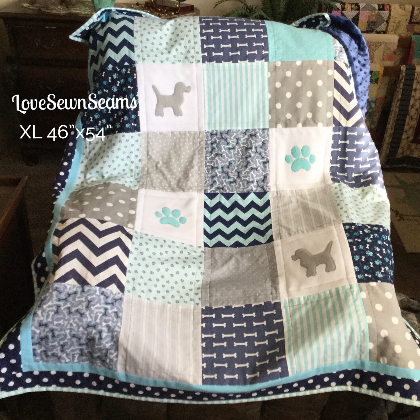 PUPPY PAW Quilt/Pup Quilt/Puppy baby quilt/Paw child’s quilt/Puppy Lovey/Animal quilt