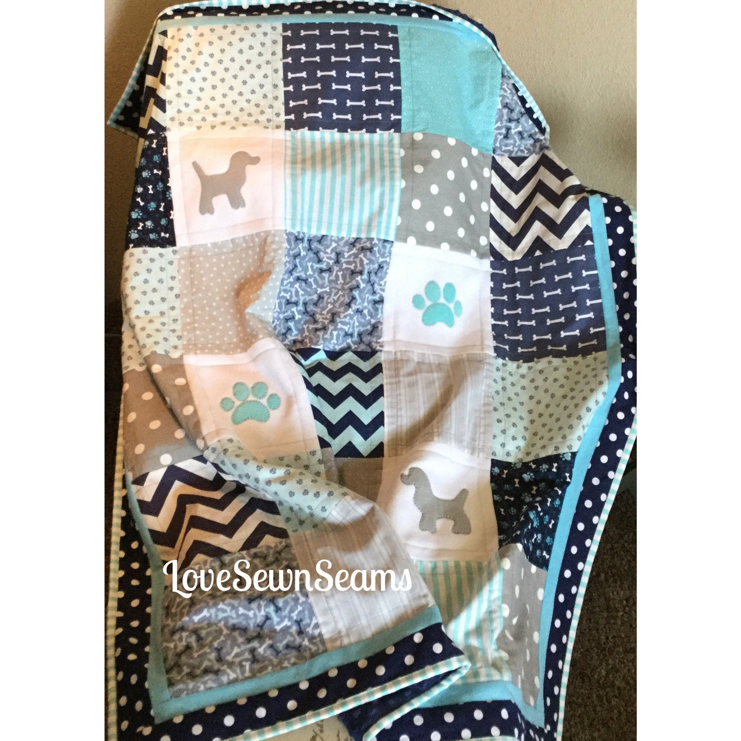 PUPPY PAW Quilt/Pup Quilt/Puppy baby quilt/Paw child’s quilt/Puppy Lovey/Animal quilt