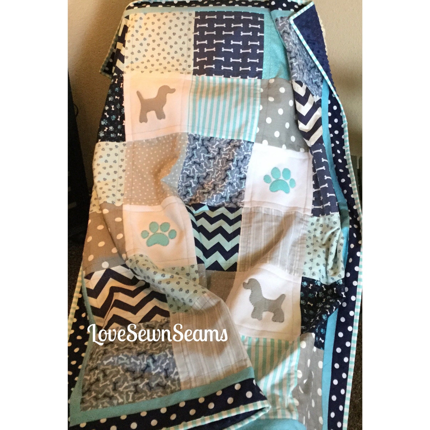 PUPPY PAW Quilt/Pup Quilt/Puppy baby quilt/Paw child’s quilt/Puppy Lovey/Animal quilt