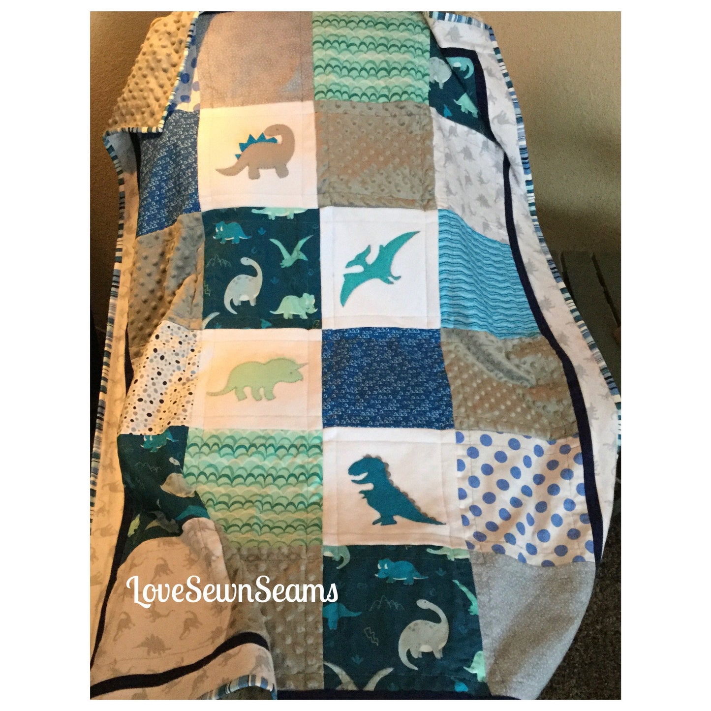 MADE TO ORDER/Dino Quilt/Dinosaur baby quilt/dinosaur quilt/T-Rex quilt/Baby quilt/Dino Lovey/Crib guard