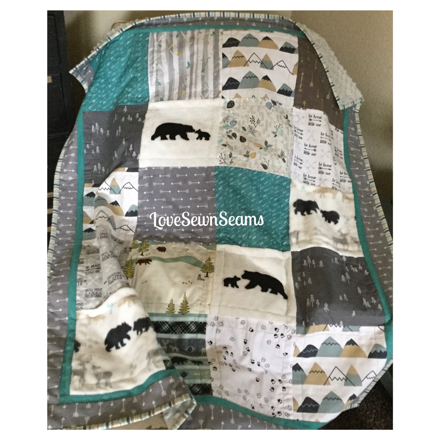 WOODLAND QUILT/Bear quilt/baby quilt/Rustic quilt/Bear and cub quilt/Nature quilt/Mountain quilt/Lodge quilt/Forest quilt
