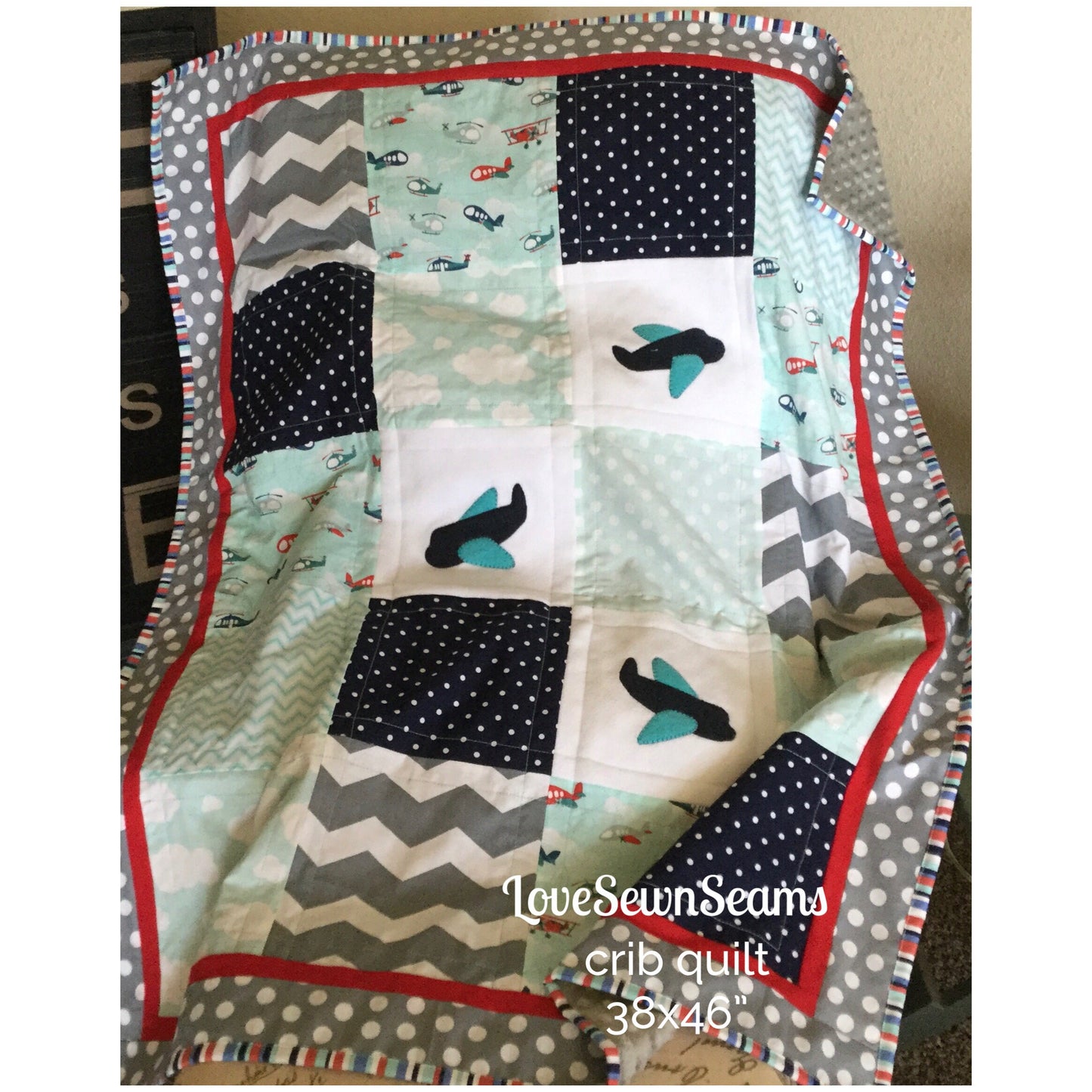 ADORABLE AIRPLANES/ AIRPLANE Quilt/Modern Childs quilt/Airplane Lovey