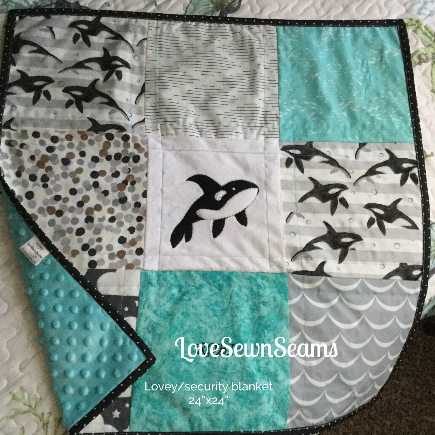 Orca quilt/Choose your accent color/Orca Lovey/Orca baby quilt/Killer Whale Lovey/Whale quilt/Childs quilt