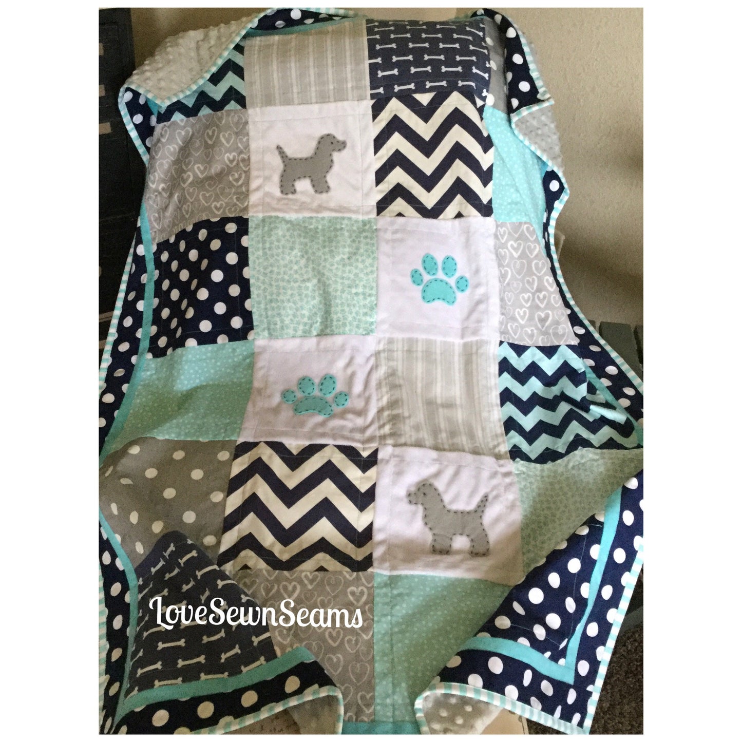 PUPPY PAW Quilt/Pup Quilt/Puppy baby quilt/Paw child’s quilt/Puppy Lovey/Animal quilt