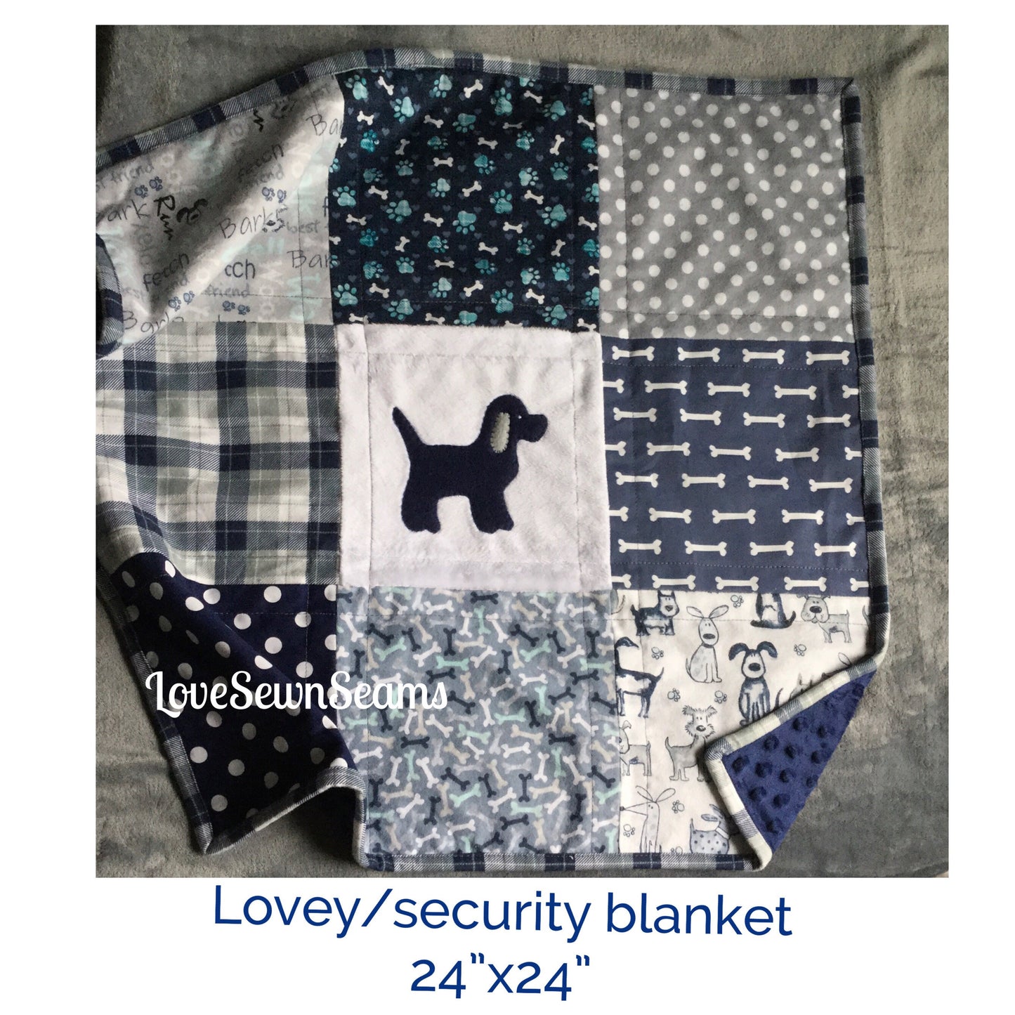 Puppy quilt/Paw Quilt/Dog lover quilt/Labrador quilt/Baby quilt/Can be personalized w your breed