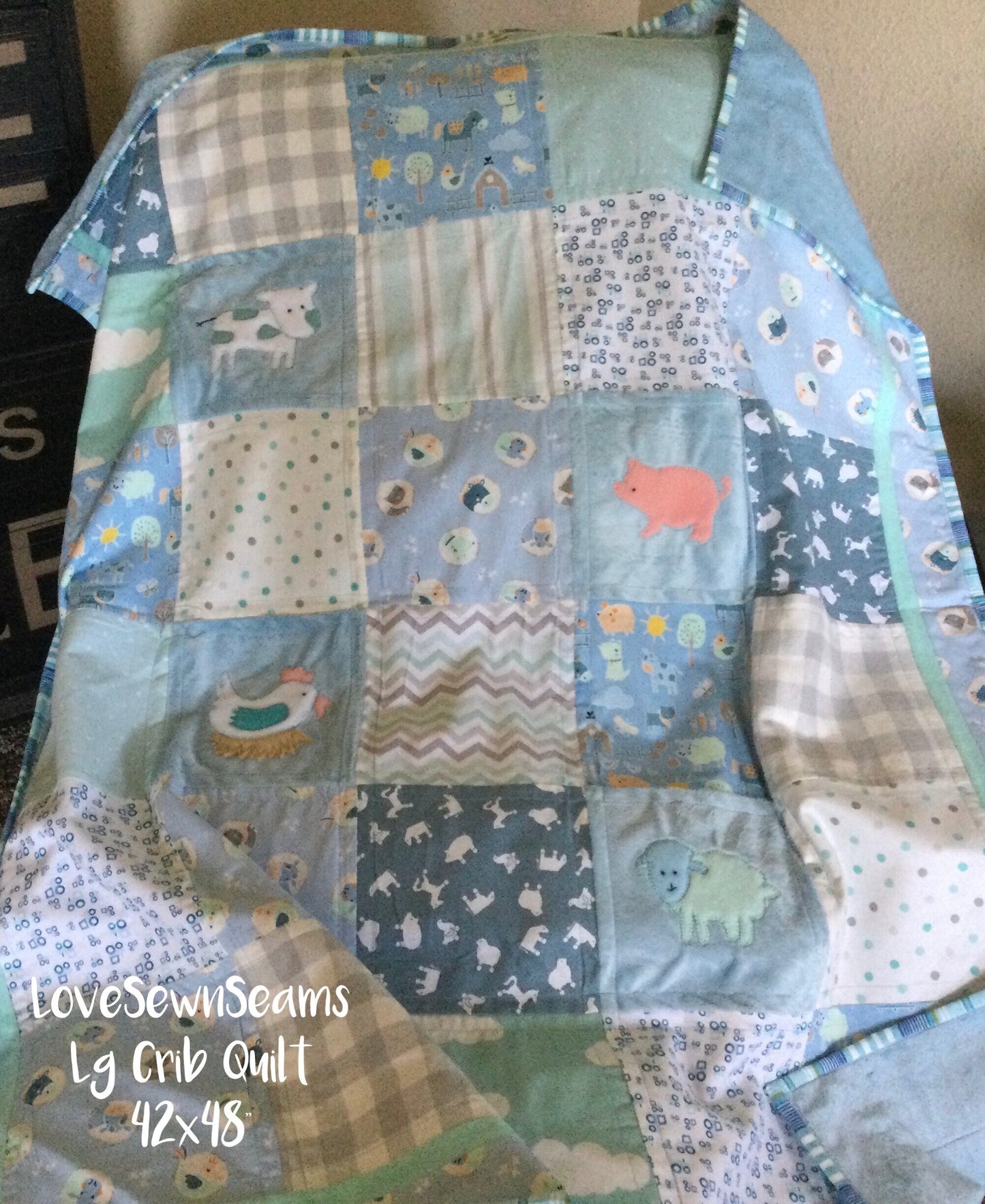 SHIPS NOW!/Baby Farm quilt/Barnyard animal quilt/Farm animals/keepsake quilt/Farm bedding