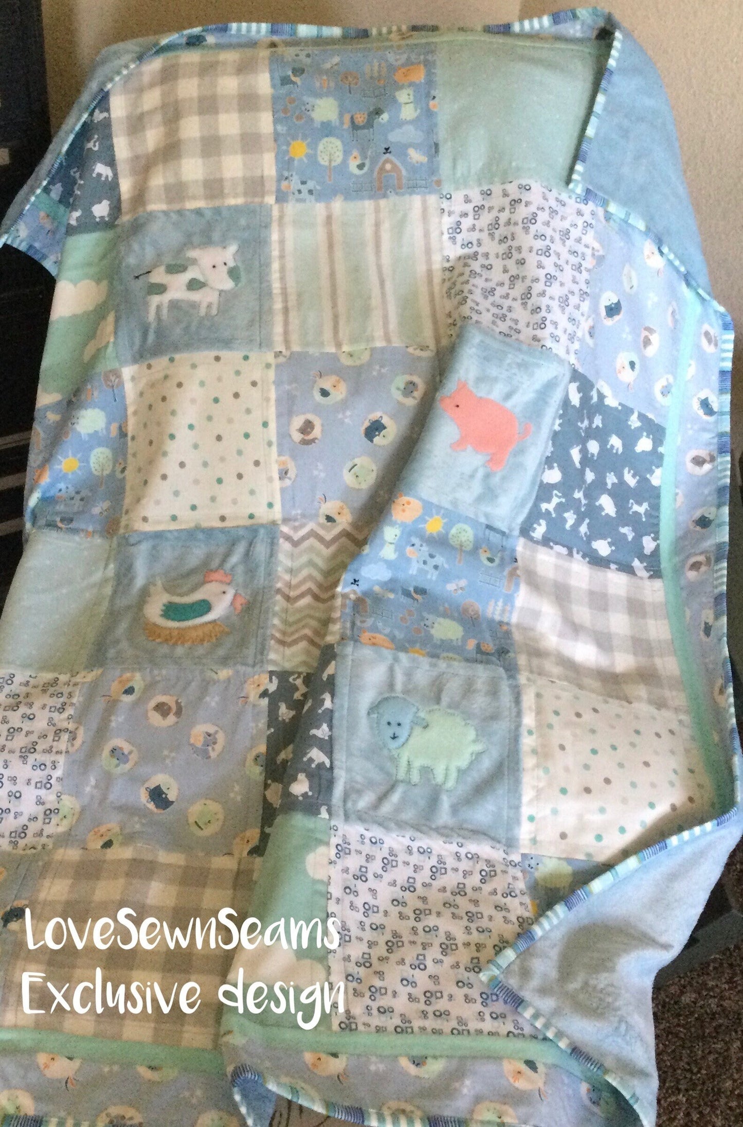 SHIPS NOW!/Baby Farm quilt/Barnyard animal quilt/Farm animals/keepsake quilt/Farm bedding