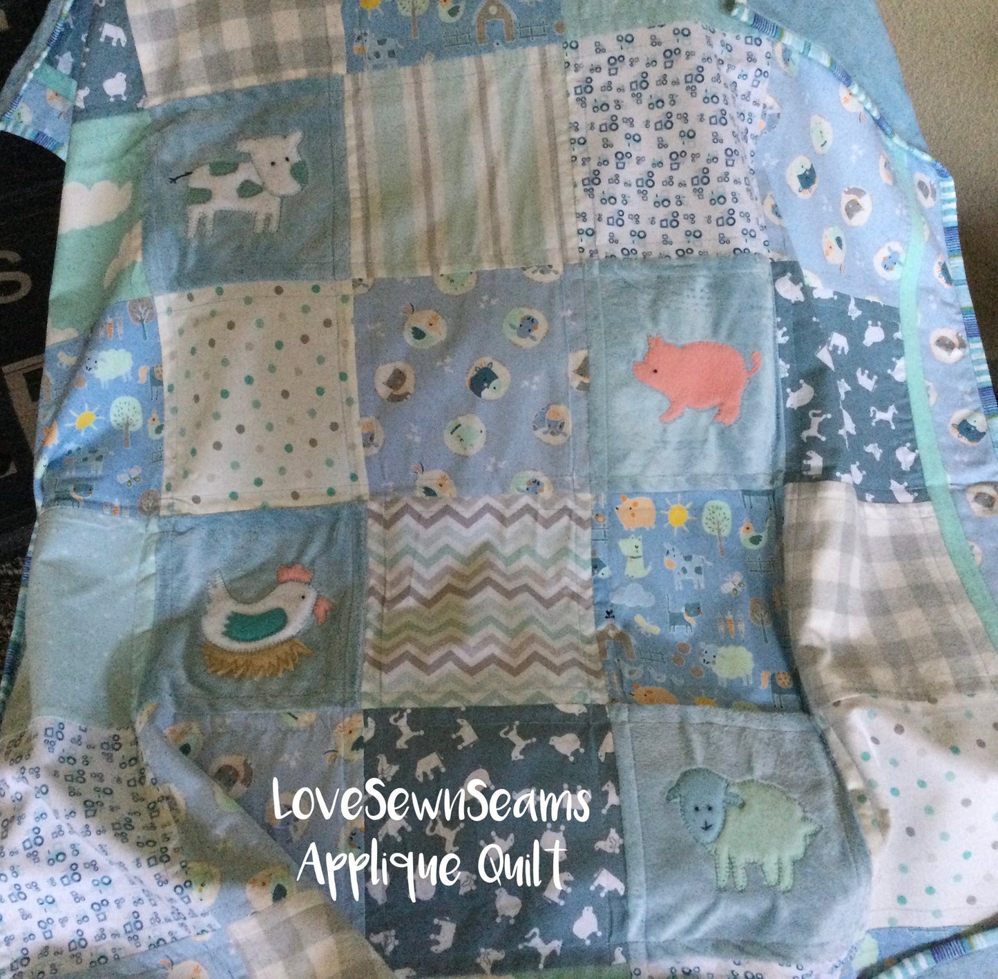 SHIPS NOW!/Baby Farm quilt/Barnyard animal quilt/Farm animals/keepsake quilt/Farm bedding