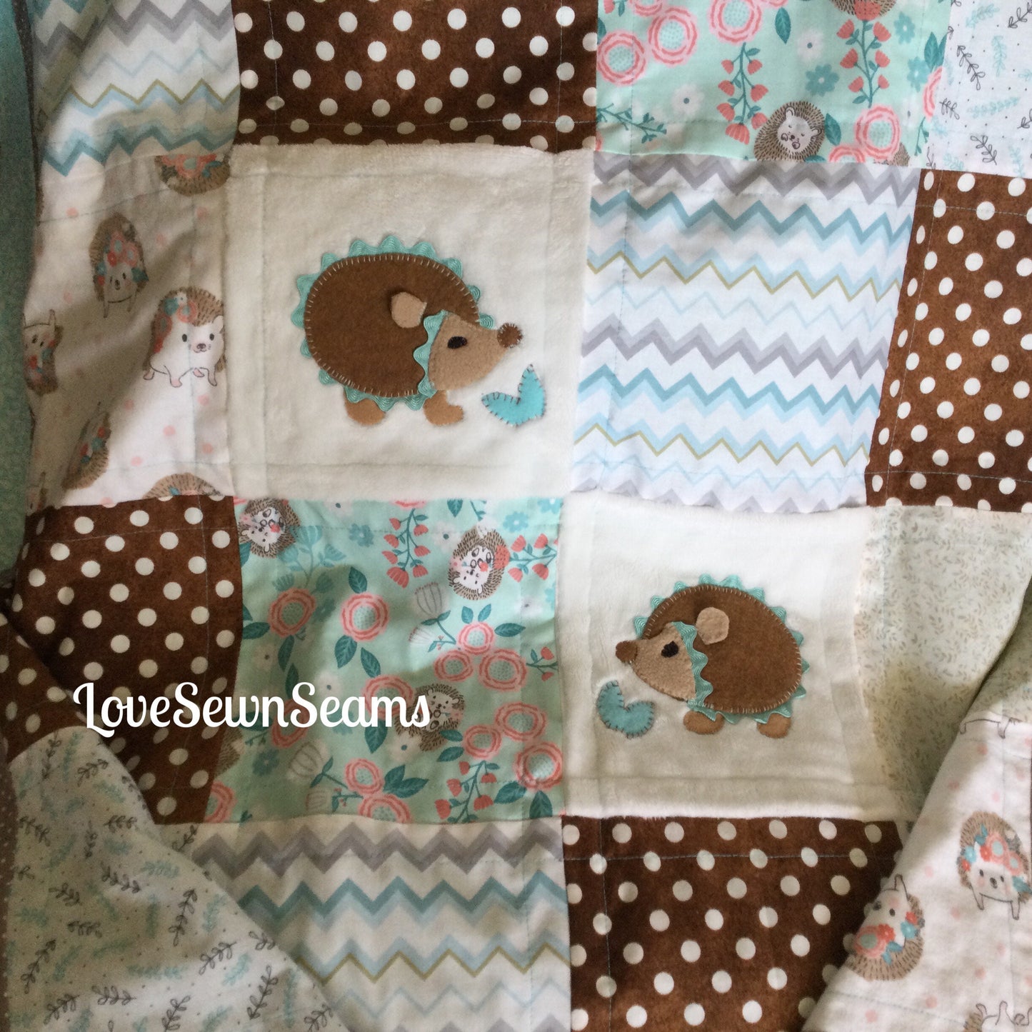 Hedgehog quilt/Woodland quilt/Hedgehog baby quilt/Hedgehog/Baby quilt/Modern baby quilt