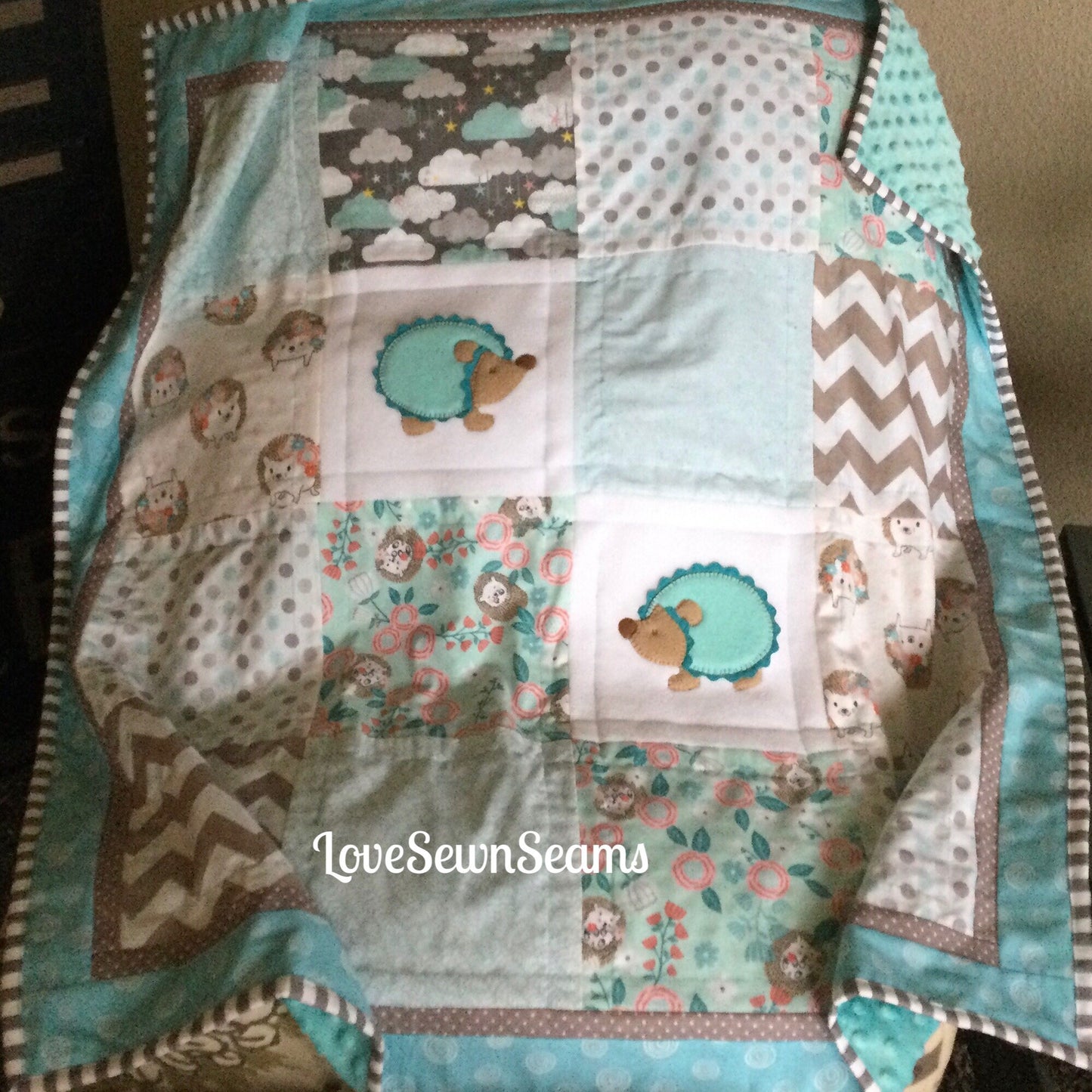 Hedgehog quilt/Hedgehog baby quilt/Hedgehog/Baby quilt/Modern baby quilt