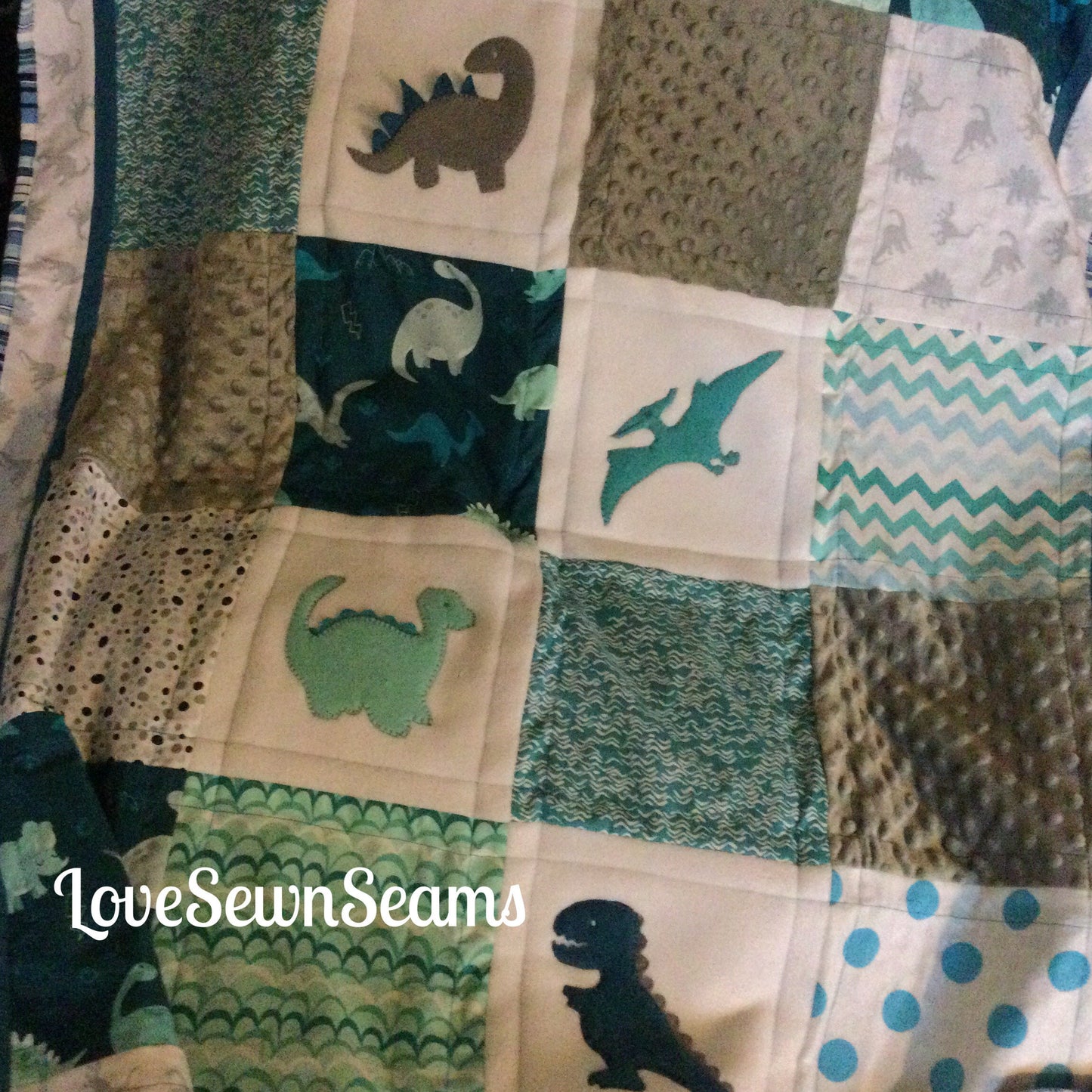 MADE TO ORDER/Dino Quilt/Dinosaur baby quilt/dinosaur quilt/T-Rex quilt/Baby quilt/Dino Lovey/Crib guard