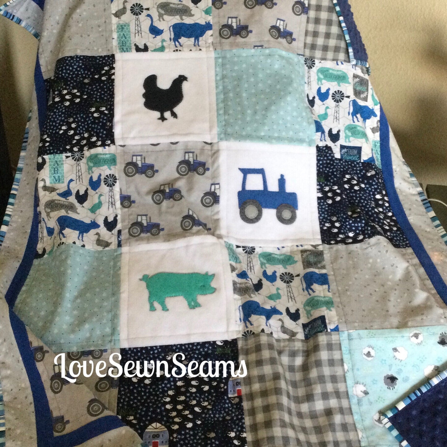 Farm quilt/Barnyard Quilt/Gender neutral quilt/Farm Animals/Farm Animal quilt/Barn quilt