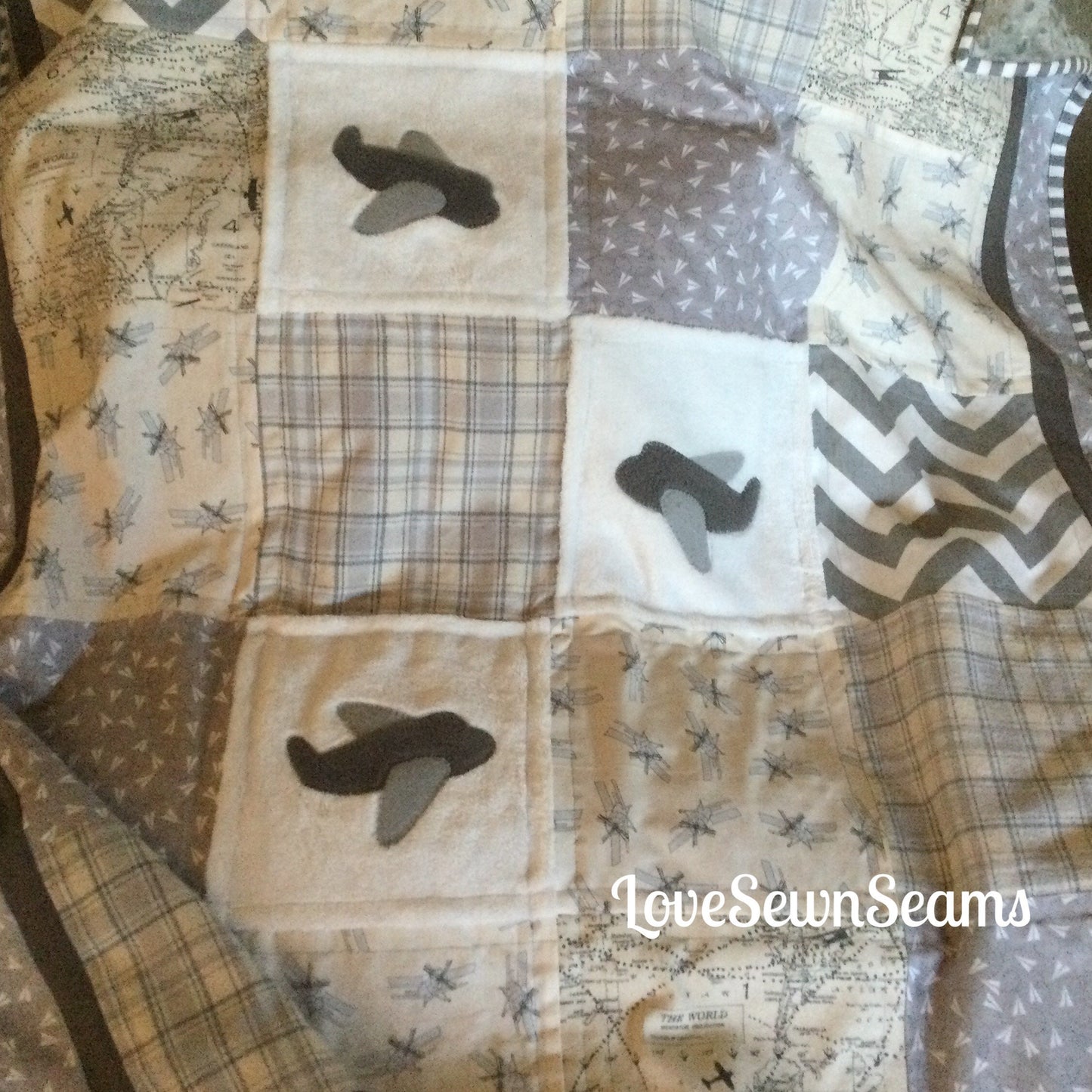 Airplane Quilt/Vintage Airplane quilt/comfort quilt/Baby quilt/Cuddle quilt