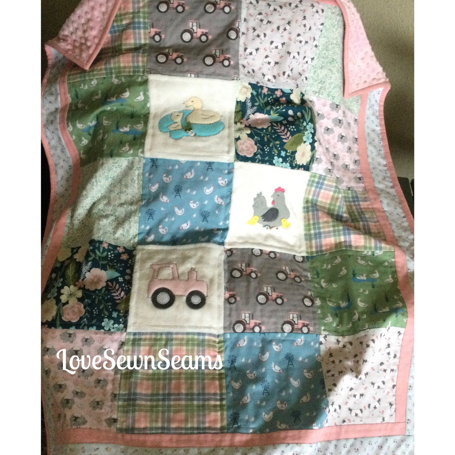 SHIPS NOW/Farm quilt/Farmyard Quilt/Farm Animal quilt/Baby Farm Quilt