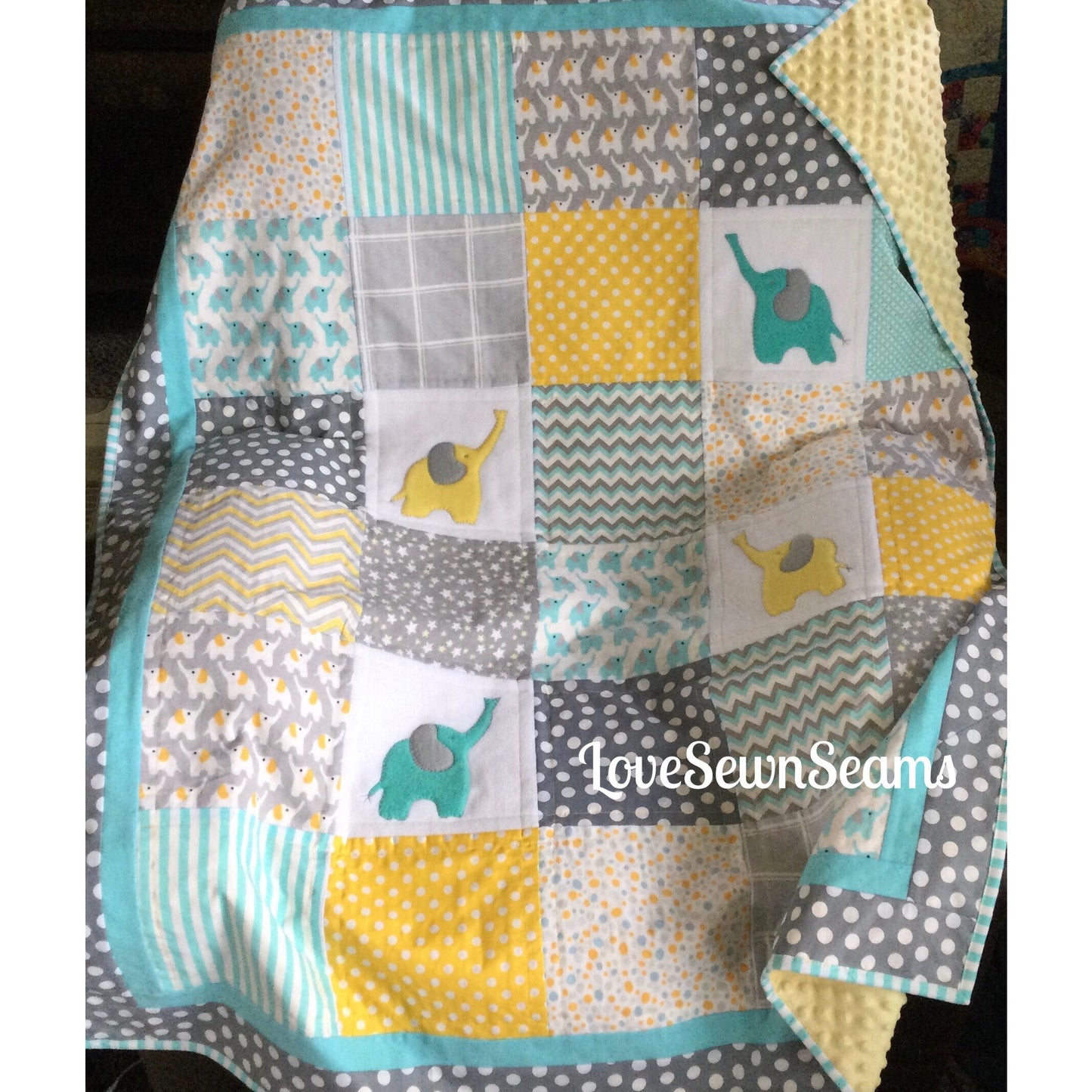 Elephant Quilt/Crib Quilt/Elephant blanket/Modern baby quilt