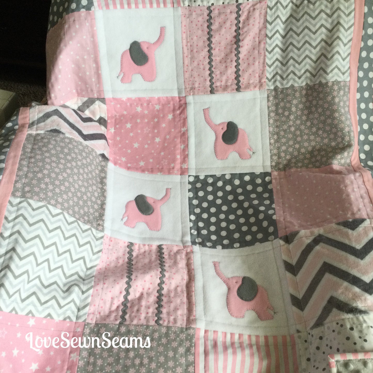 Elephant quilt/MADE to ORDER/Elephants/Pink and Gray quilt/Elephant baby quilt/Elephant nursery