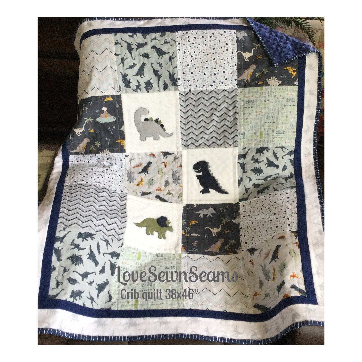 DINO Quilt/Dinosaur quilt/Dinosaurs/Dinosaur baby quilt/Dinosaur handmade quilt/Twin quilt