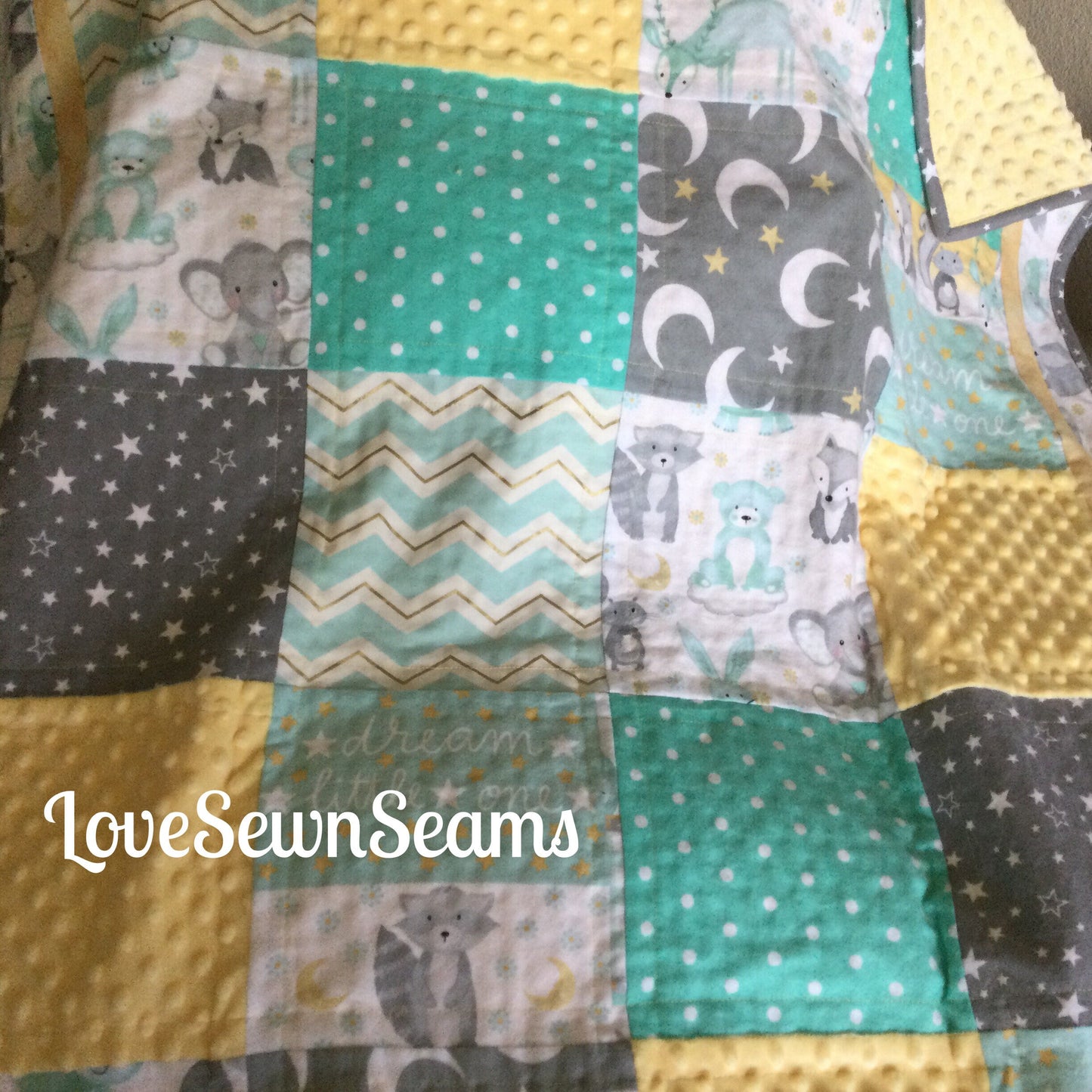 Sleepy time quilt/Moon quilt/Gender neutral quilt/Choose your Minky color/Baby quilt/Handmade quilt/flannel quilt