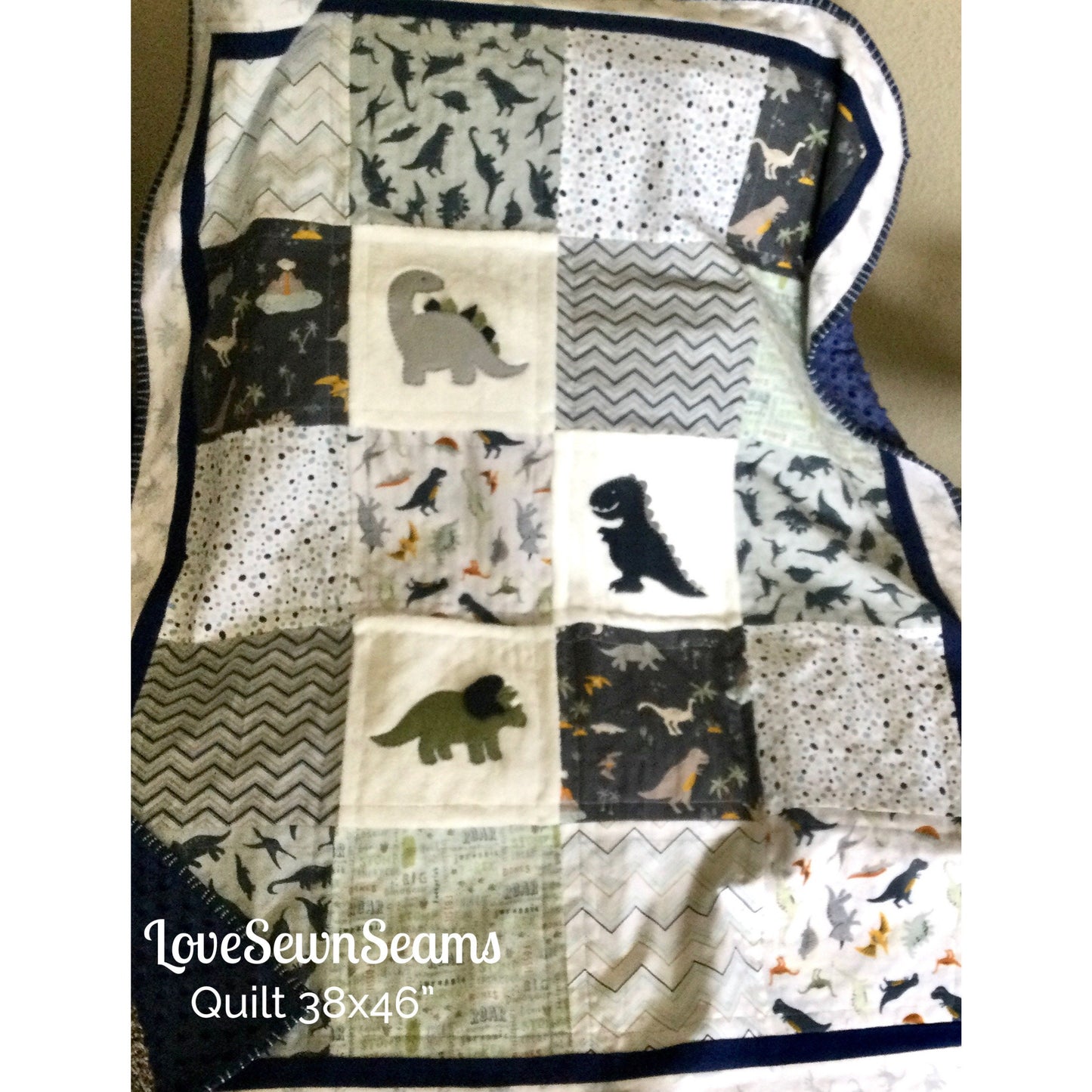 DINO Quilt/Dinosaur quilt/Dinosaurs/Dinosaur baby quilt/Dinosaur handmade quilt/Twin quilt