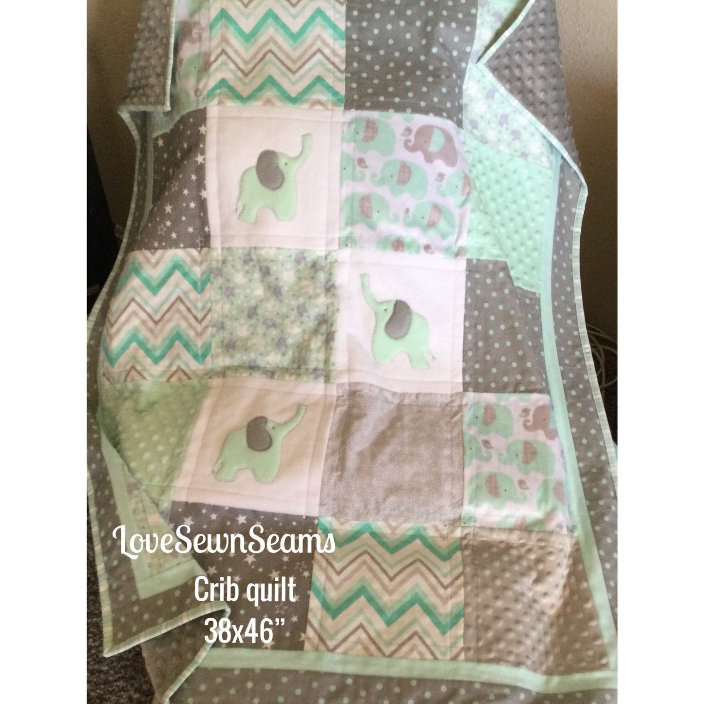 ELEPHANT QUILT/Mint and Gray/Elephant Baby Quilt/Elephant Baby Blanket/Quilt with name/Handmade