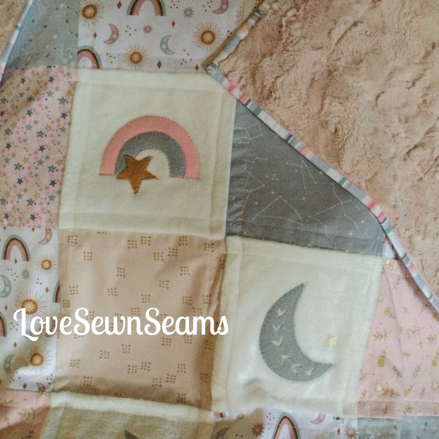 Rainbow Vintage style/Rainbow quilt/Moon and Star quilt/Celestial quilt/Beautiful Rose Gold quilt