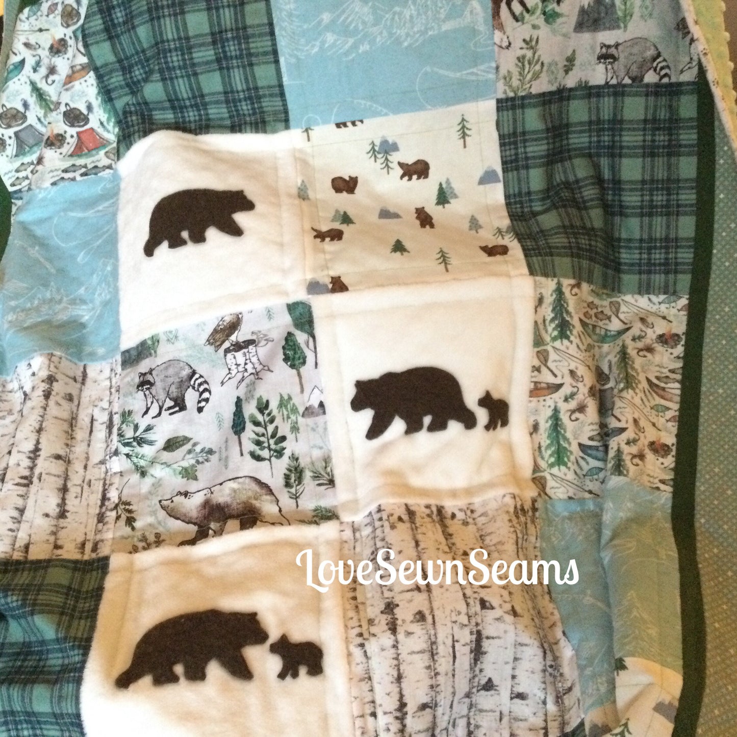 Woodland quilt/Bear quilt/Forest friends/LODGE Quilt/Handmade in USA/Many size options