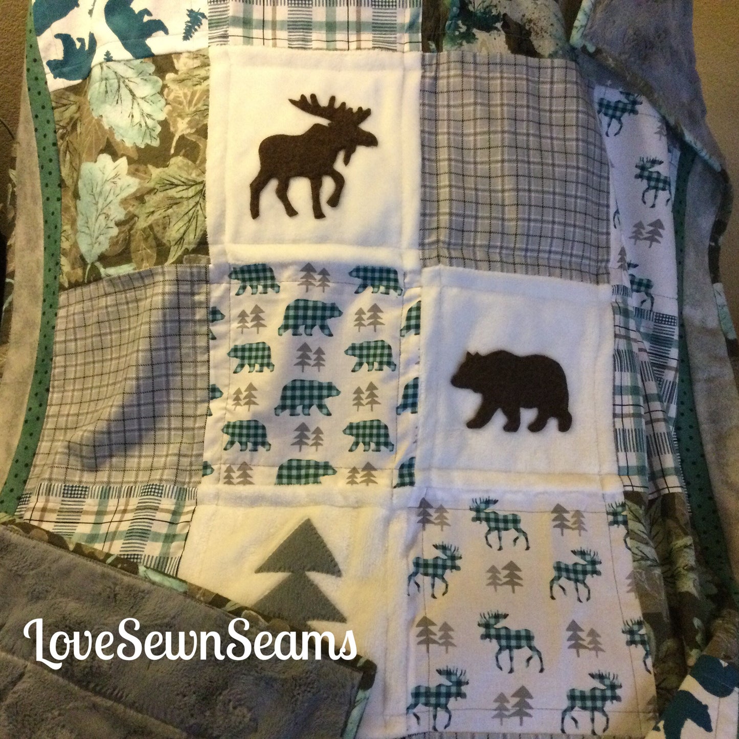 Lodge quilt/Moose quilt/Bear Quilt/Woodland quilt/Rustic quilt/Appliqué quilt/Northwoods quilt/Hunter quilt/handmade quilt