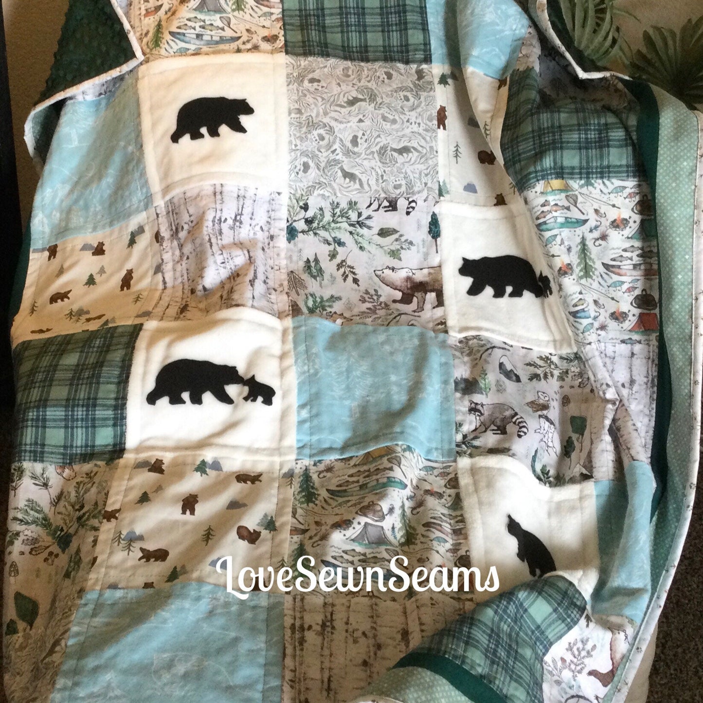 Woodland quilt/Bear quilt/Forest friends/LODGE Quilt/Handmade in USA/Many size options