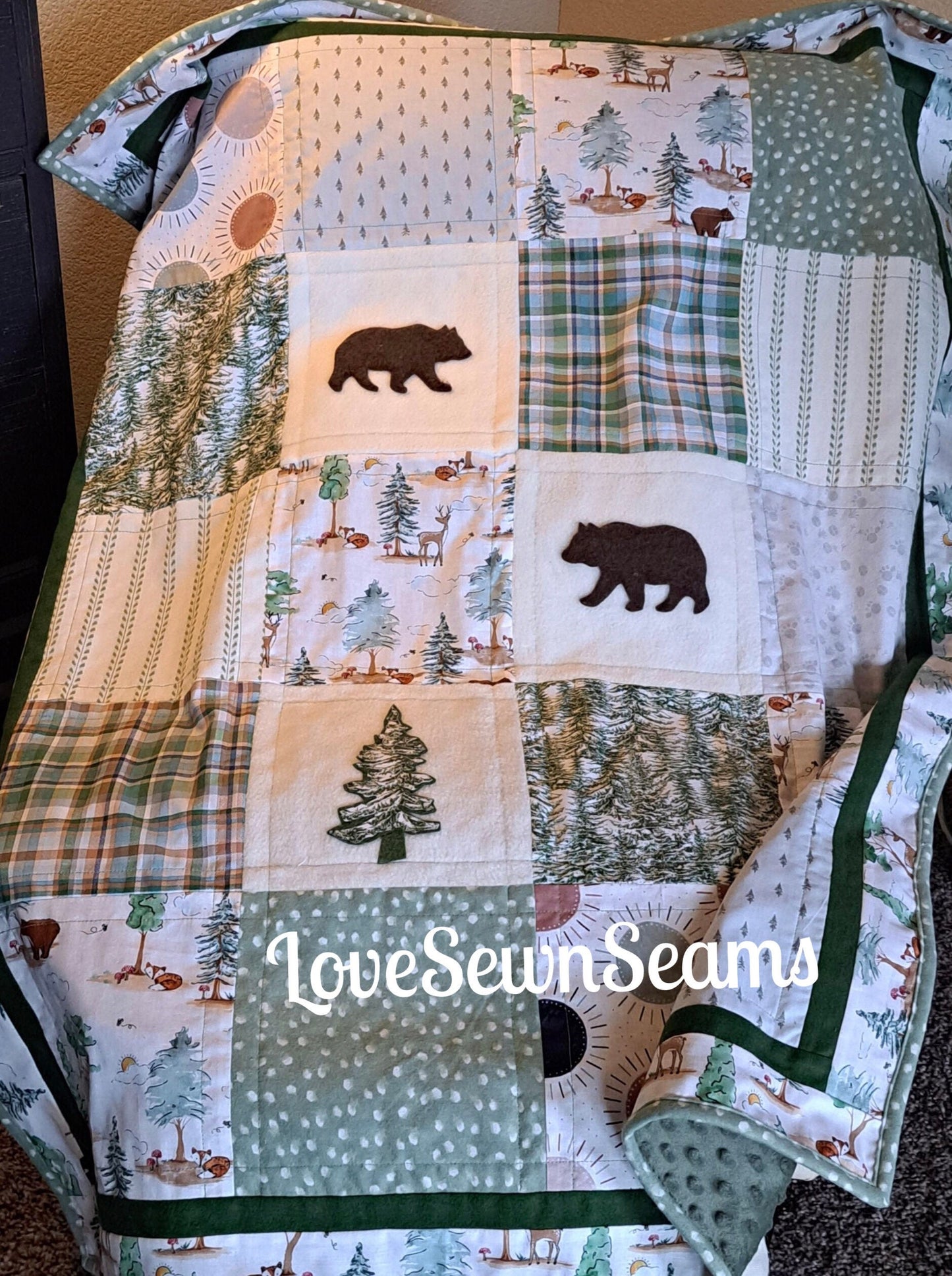 SAGE & PINE Quilt/Nature quilt/Woodland quilt/Bear quilt/Handmade quilt/Minky quilt