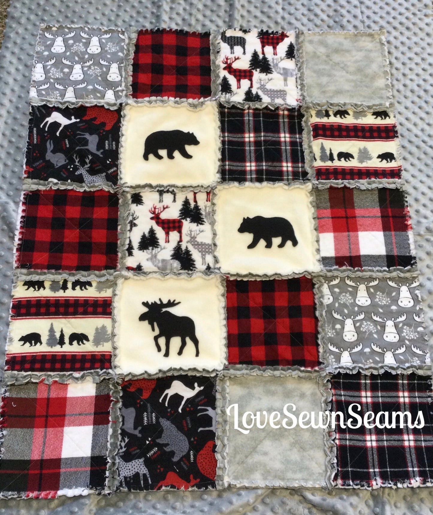 Woodland quilt/Crib quilt/handmade quilt/Lodge quilt/Rag quilt/Bear quilt