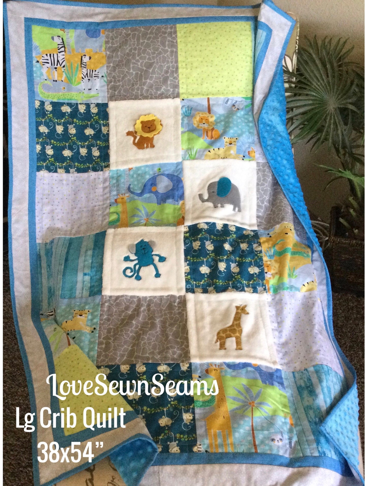 Sweet Safari quilt/Jungle Animals/Handmade quilt/Giraffe quilt/Elephant quilt
