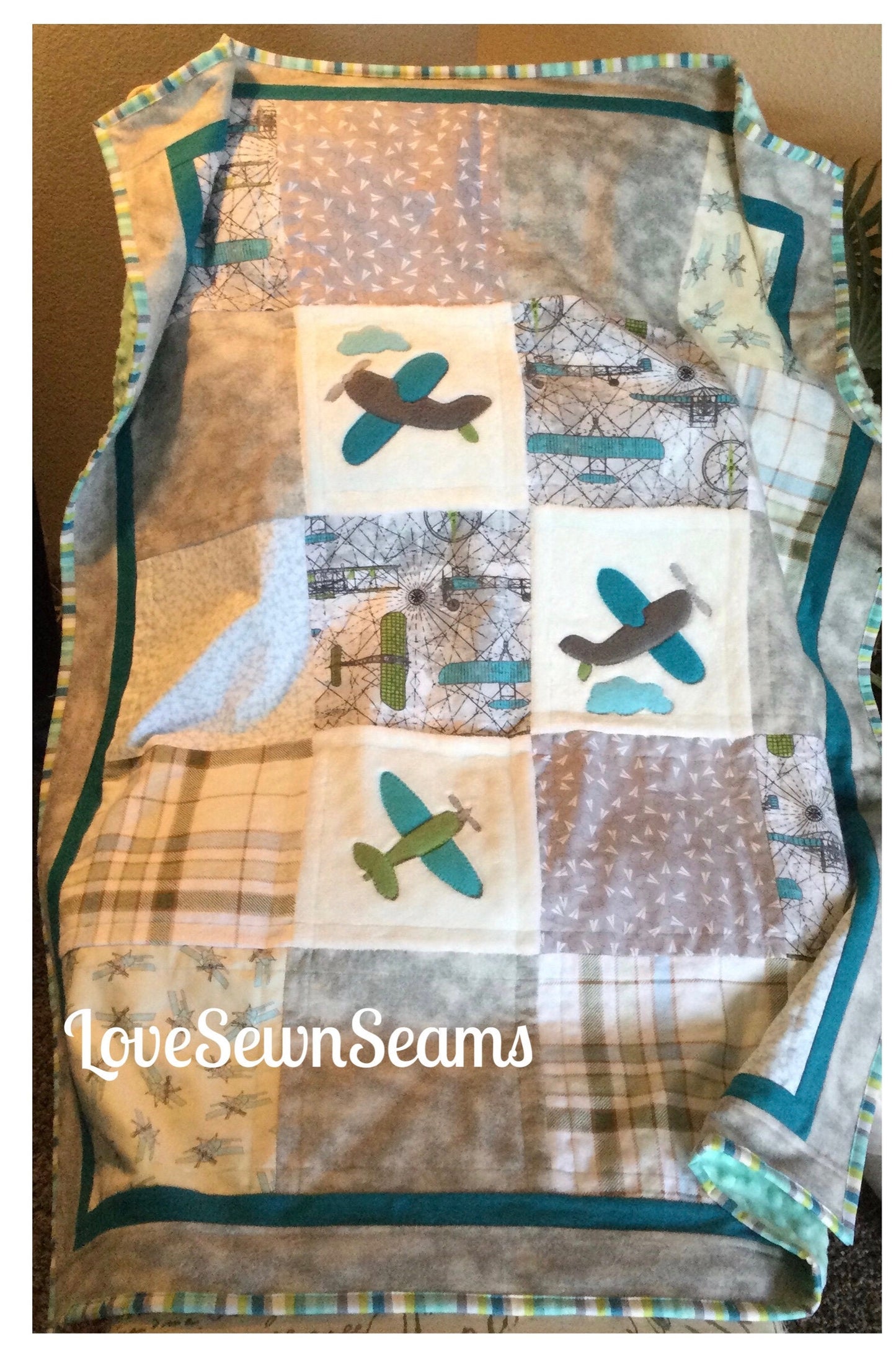 MADE to ORDER/Airplane Quilt/Baby quilt/Cuddle quilt/Crib quilt/Vintage plane quilt/Comfort quilt