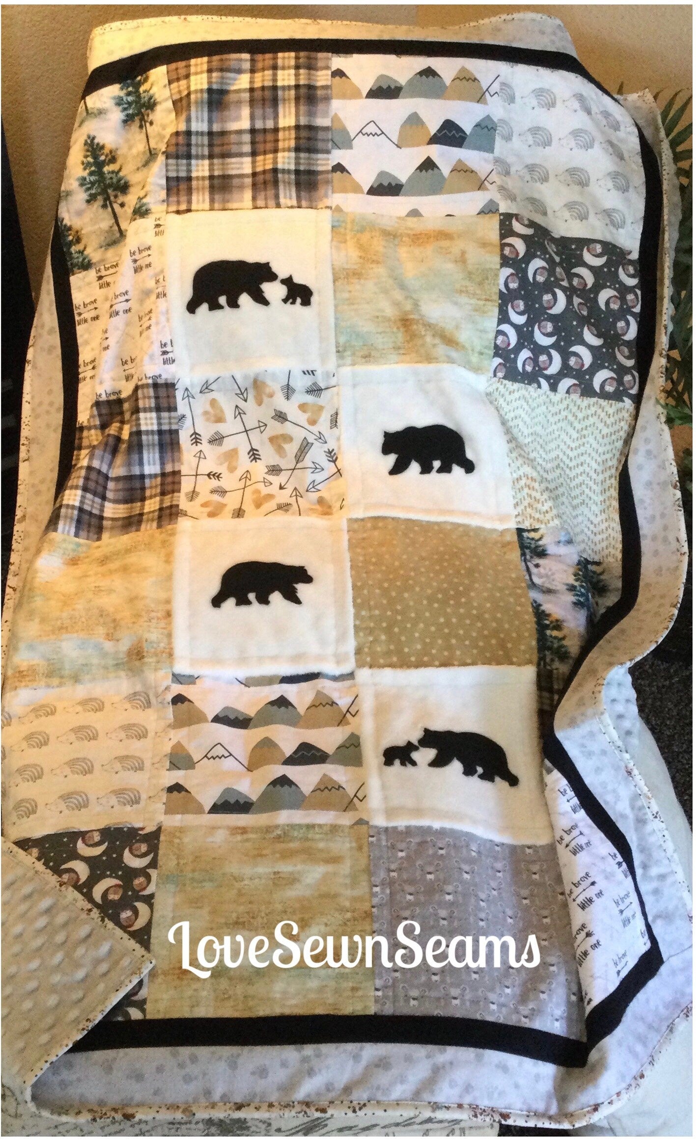 Bear quilt/Bear love quilt/Woodland quilt/Rustic quilt/Forest animal quilt/Baby quilt/Lovey