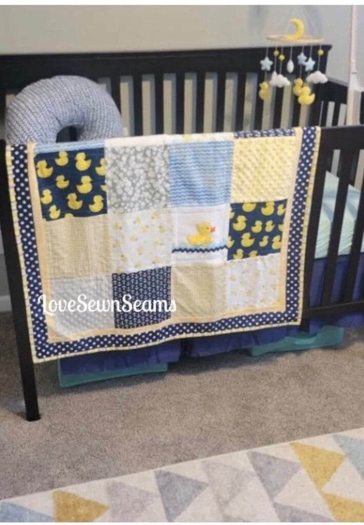 Ducky quilt/Duck quilt/Yellow ducks/modern baby quilt/Baby quilt/Lovey-mini quilt