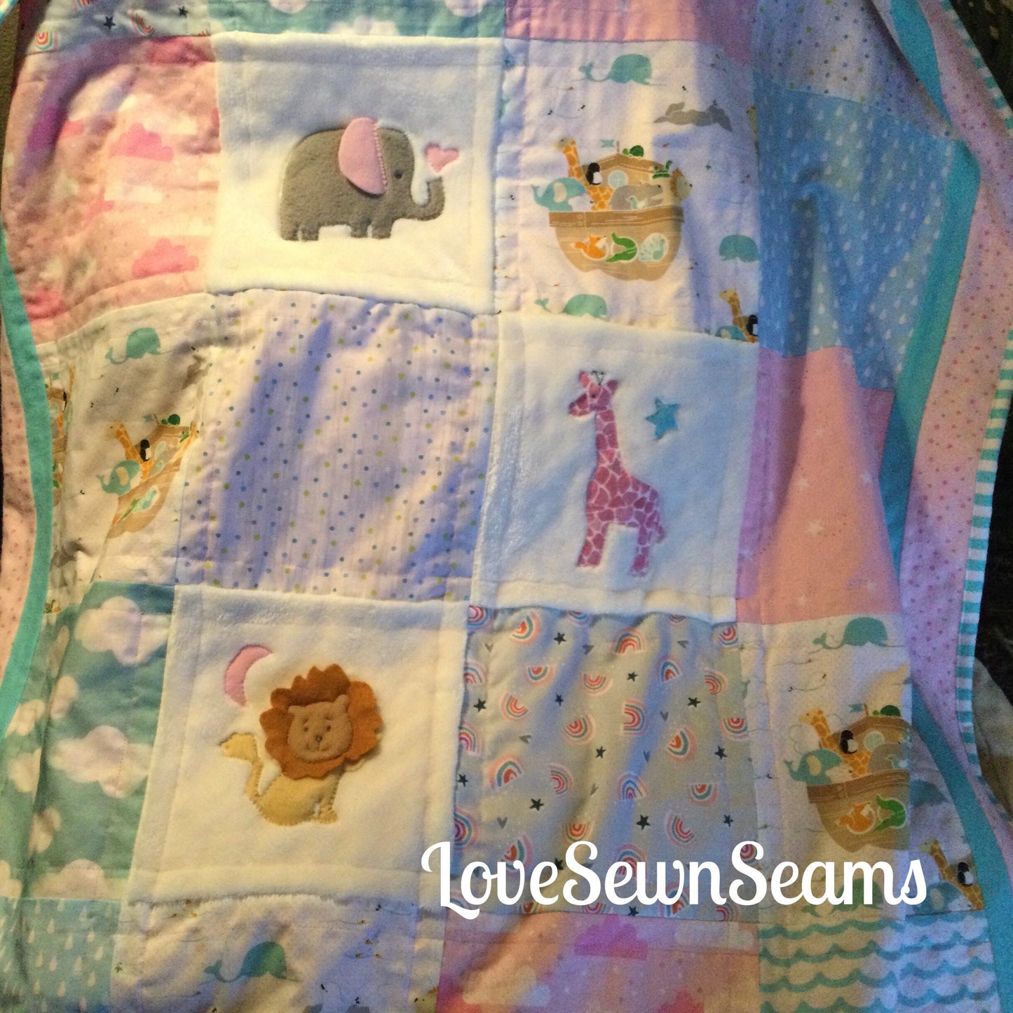 Noah Ark quilt/Ark quilt/Rainbow Moon quilt/Animal quilt/Girls animal quilt/Noahs Ark/Noahs Ark nursery/baby quilt/Childs quilt