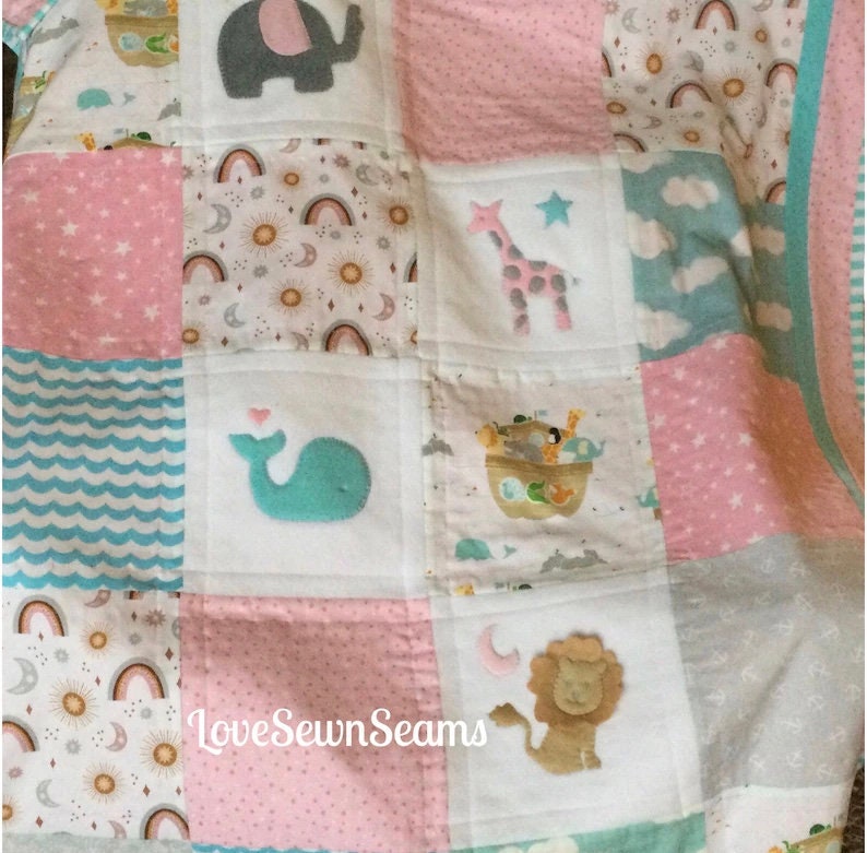 Noah Ark quilt/Ark quilt/Rainbow Moon quilt/Animal quilt/Girls animal quilt/Noahs Ark/Noahs Ark nursery/baby quilt/Childs quilt