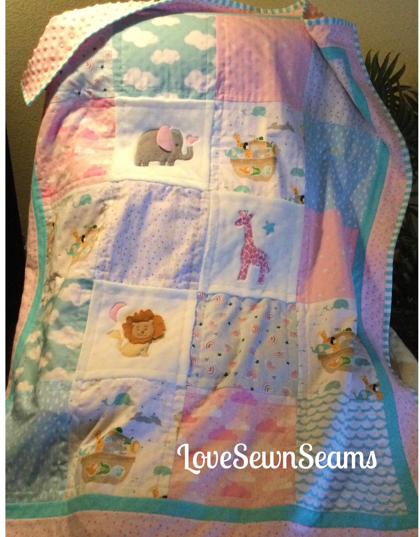Noah Ark quilt/Ark quilt/Rainbow Moon quilt/Animal quilt/Girls animal quilt/Noahs Ark/Noahs Ark nursery/baby quilt/Childs quilt