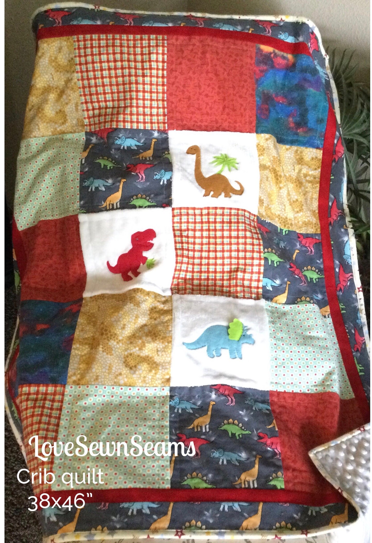 DINO QUILT/Dinosaur quilt in primary colors/Cutest Dino quilt/Handmade