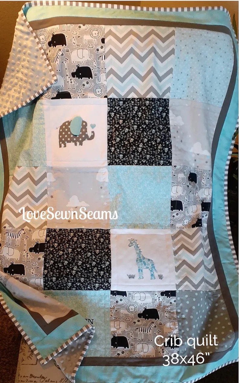 Animal baby quilt/Modern baby quilt/Jungle quilt/Handmade quilt/Elephant quilt/Giraffe quilt