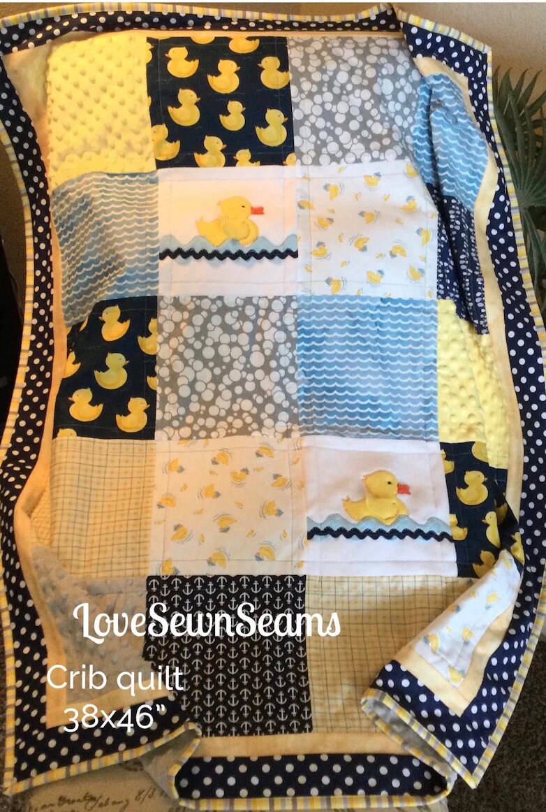 Ducky quilt/Duck quilt/Yellow ducks/modern baby quilt/Baby quilt/Lovey-mini quilt