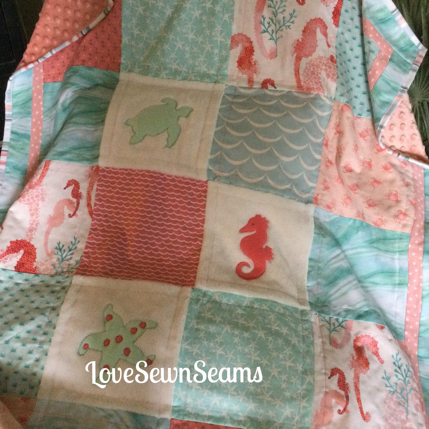 SEA LIFE QUILT/Coastal quilt/Seahorse/Sea turtle/handmade to order