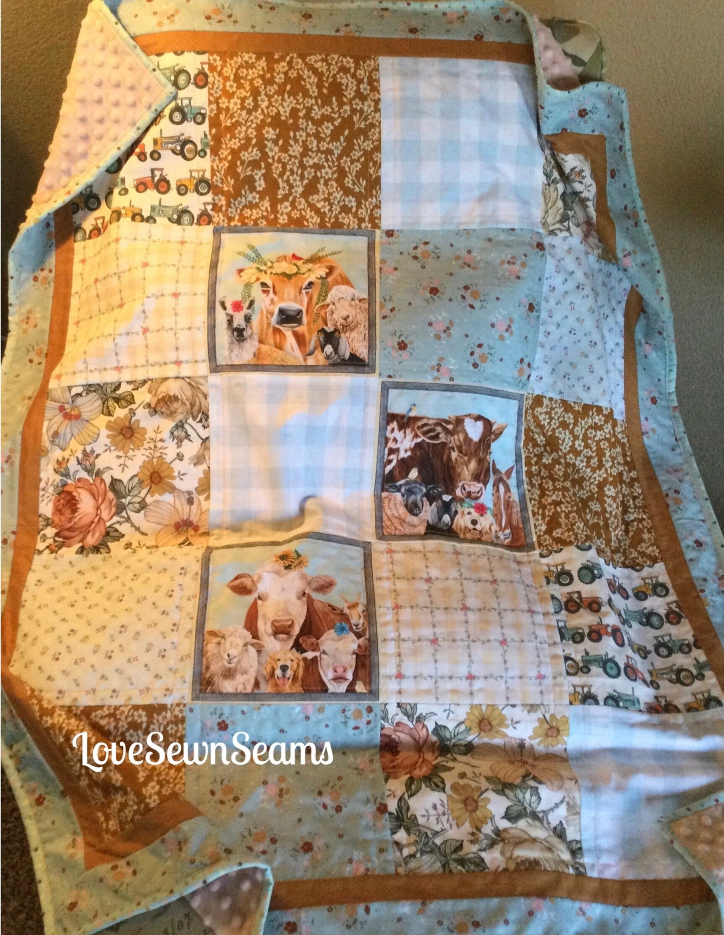 Farm Cow quilt/Farm quilt/Farm animals/Handmade in USA/Farmhouse Chic